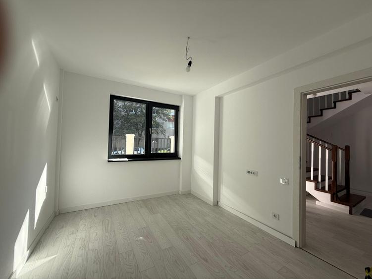 Metrou,Eroii  Revolutiei  PADESUL Vila 2024 ,Finisaje lux ,BINE CONSTRUITA 6 cam - 11