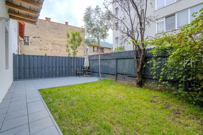 COMISION 0 | Birou modern si luminos la casa cu gradina privata - 23