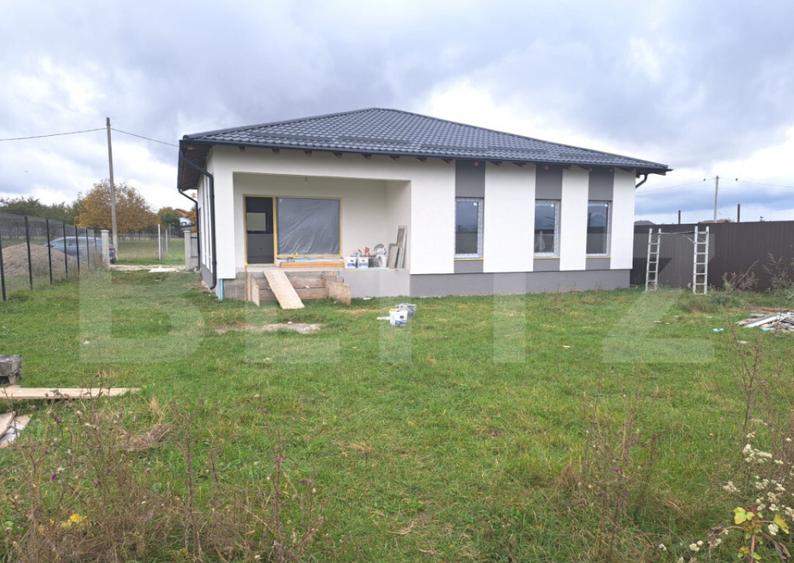 Casa noua pe parter cu vedere spre mun?i Tarlungeni, - 4