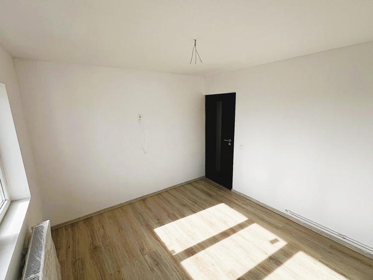 APARTAMENT 3 CAMERE RENOVAT, FINISAT, LIBER PENTRU MUTAT - 14