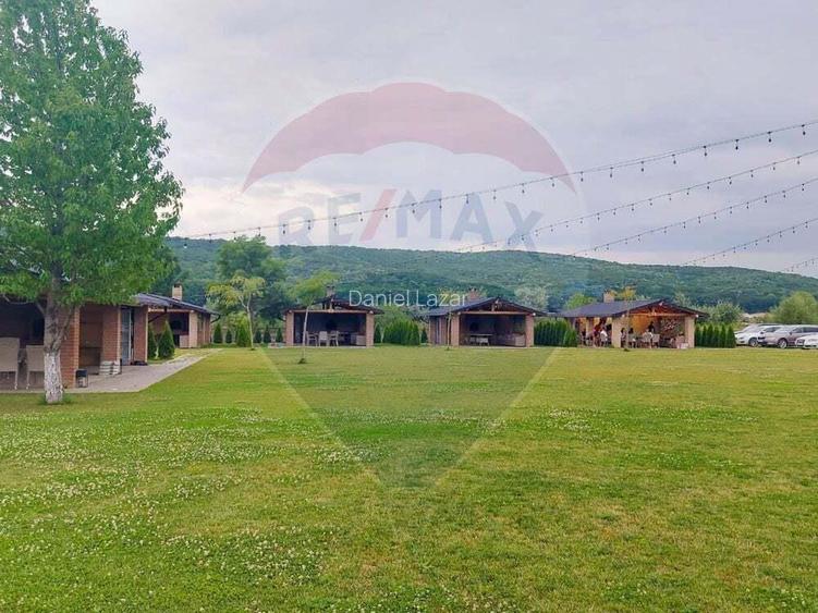 Oportunitate de Investi?ie - Complex Comercial ?i Agrement - Vaslui