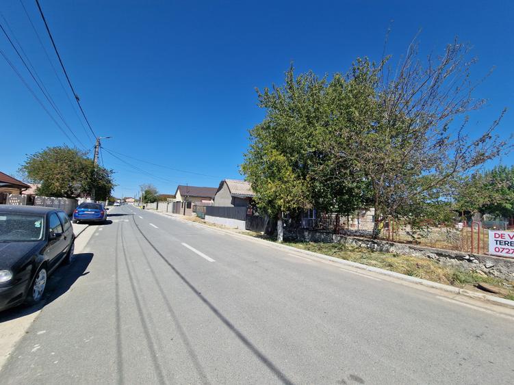 Corbu - Teren intravilan 885mp intre case - 39000euro - 5