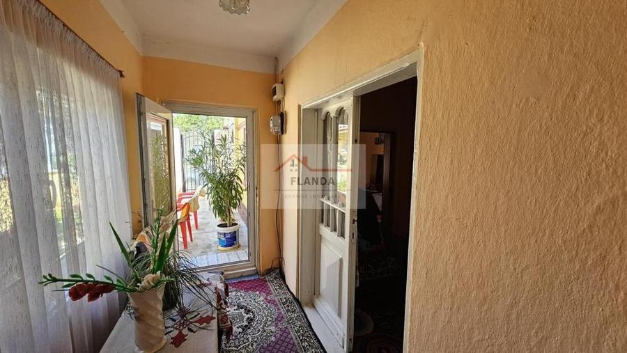 Casa Rahova zona Pucheni, str Garoafei - 8