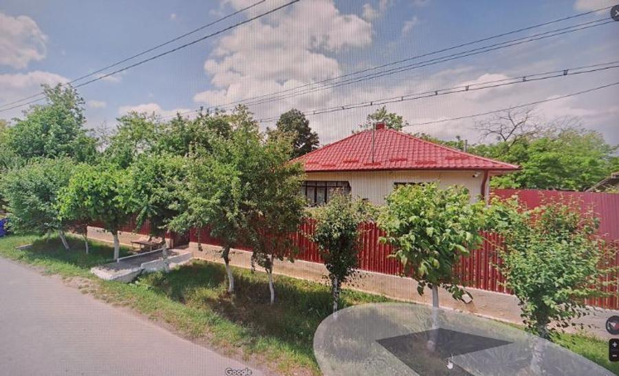 Vând casă  / curte  - 4