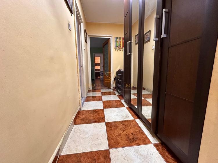 Apartament cu 3 camere semidecomandat în Drumul Găzarului