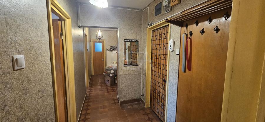Apartament cu 4 camere decomandat, mobilat în Iancului