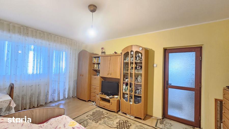 Apartament cu 2 camere decomandat în Micro 21