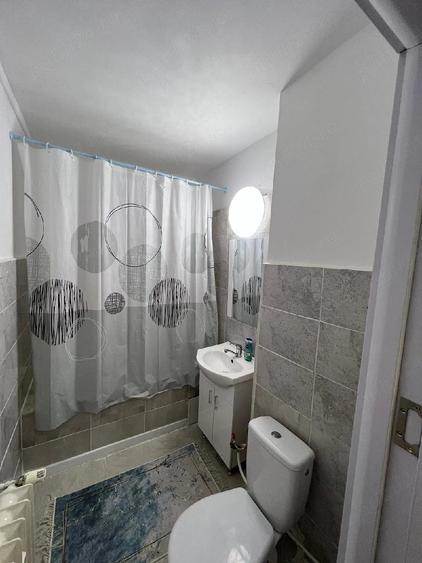 Apartament cu 3 camere decomandat în Iancului