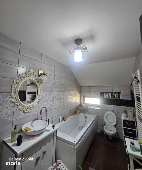 Casă cu 4 camere cu Teren 700 Mp în Cihei
