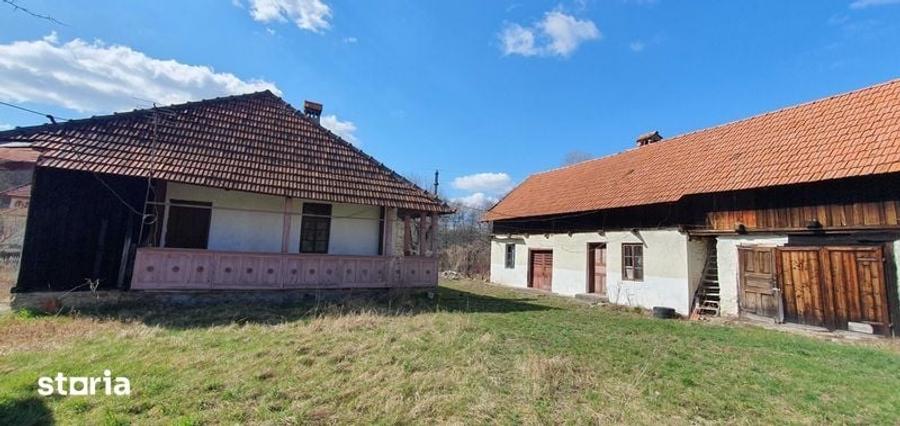 Casă cu 2 camere cu Teren 104 Mp în Săcelu