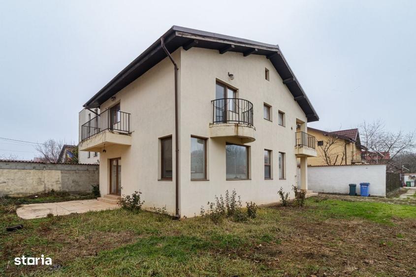 Casă cu 4 camere în Dudu