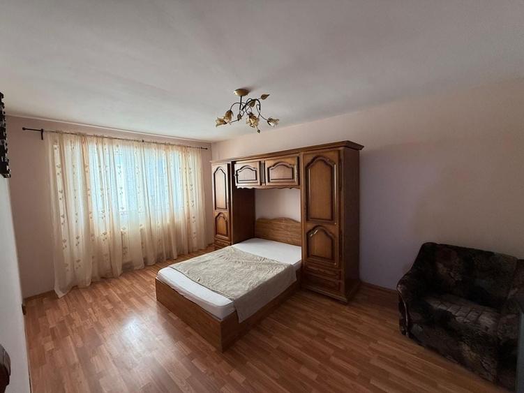Apartament cu 3 camere decomandat în Ultracentral