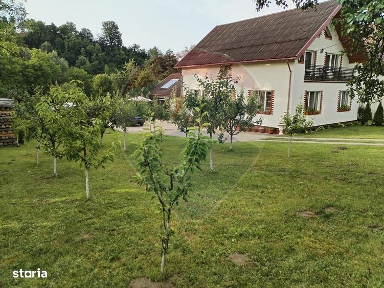 Casă cu 4 camere în Valea Hotarului