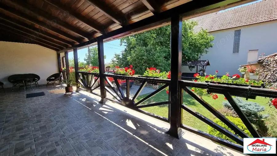 Casă cu Teren 1452 Mp în Lazuri