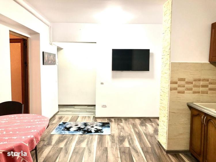 Apartament cu 2 camere decomandat în Micro 20