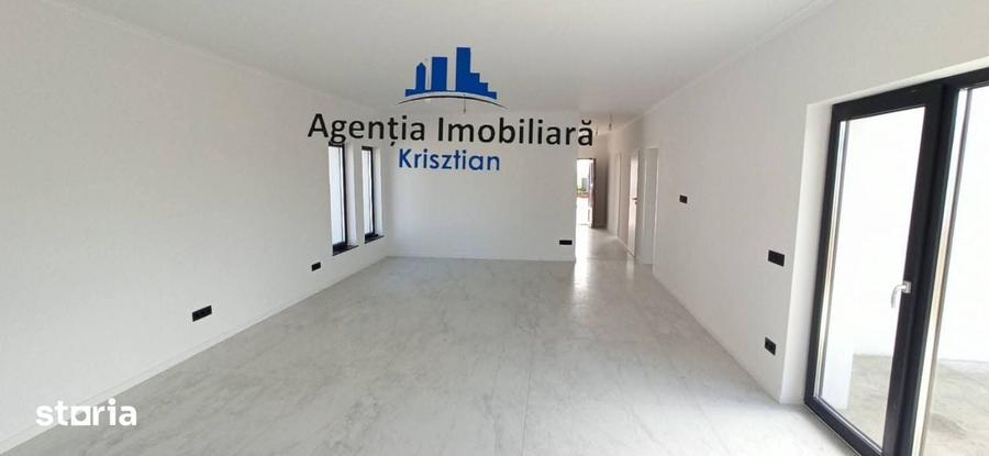 Casă cu 4 camere decomandat cu Teren 420 Mp în Odoreu