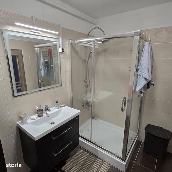 Apartament cu 2 camere nedecomandat în Romanilor