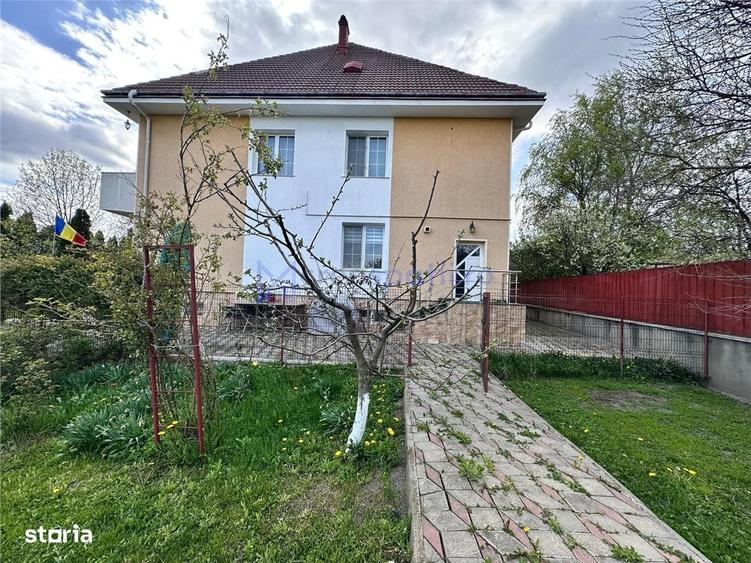 Casă cu 4 camere în Humulești