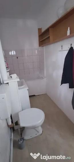 Cosbuc, zona scolii nr.11, 2 camere, etaj 2 - 2