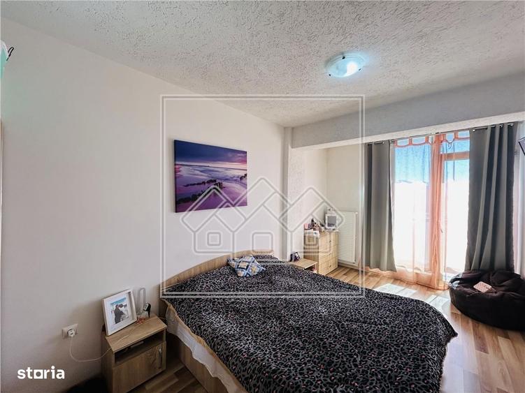 Ap cu 2 camere, la cheie, balcon - etaj intermediar - 8