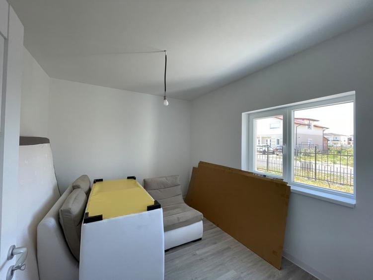 Casă individuală cu 5 camere cu Teren 600 Mp în Moșnița Nouă