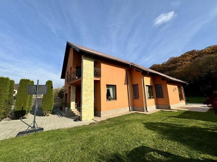 Vilă individuală de v&acirc;nzare &icirc;n R&acirc;șnov, Zona Primăverii | Natură și Confort - 2