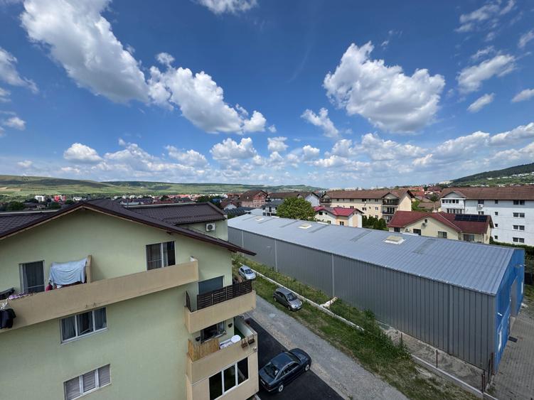 Apartament de vanzare cu 1 camera in Floresti, tip open space si dormitor, finisat, balcon, cu PARCARE, pe strada Florilor 41 - 8