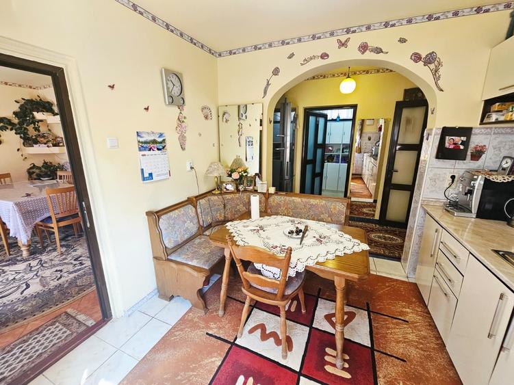 Casă spațioasă cu 9 camere în Strejnicu – pentru locuință, birouri - 43