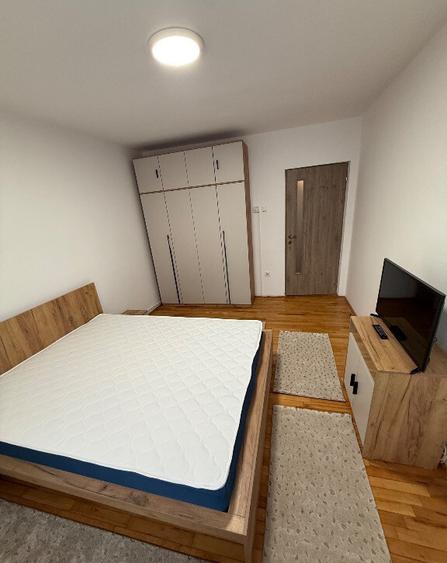 Inchiriez apartament cu 2 camere, parcare privata - 7