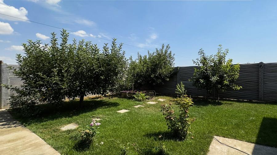 Casa cu 4 camere si garaj cu rampa-teren 500 mp-jud. Constanta - 4