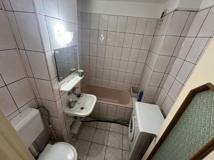 Inchiriez apartament 2 camere Targu Mures, zona Pandurilor, etaj 3 - 1