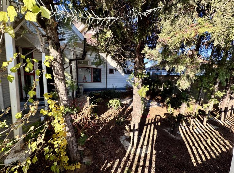 Imobil pretabil locuinta si afacere. Pozitie stradala. - 58