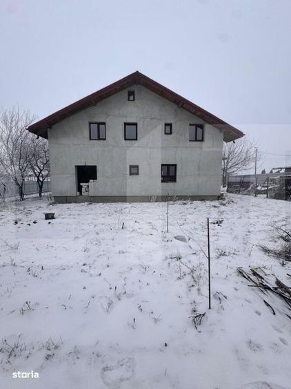 Casă cu 4 camere cu Teren 1000 Mp în Central