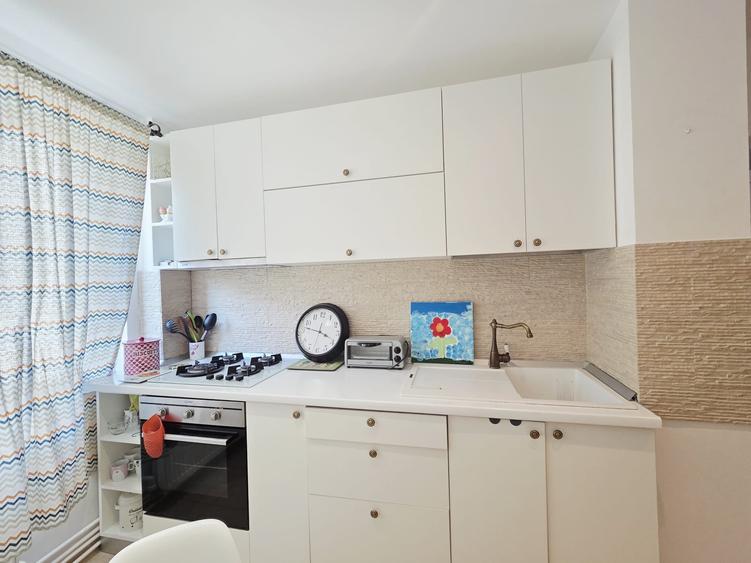 Apartament renovat mobilat si utilat etaj 2 - 5