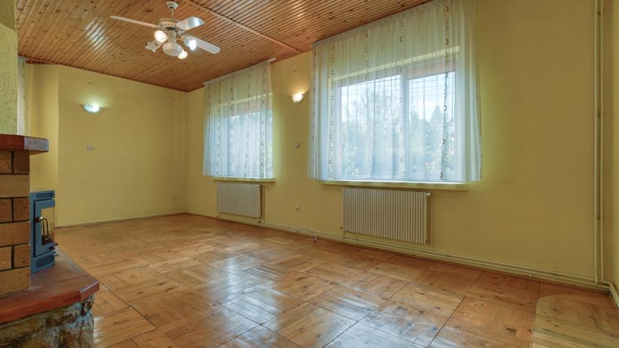 Covasna, casa cu structura deosebita, curte generoasa, dependinte foarte utile! - 20