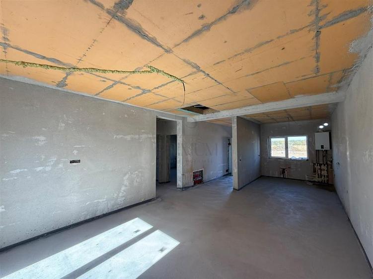 Duplex cu 3 camere cu Teren 370 Mp în Bucovăț (Remetea Mare)