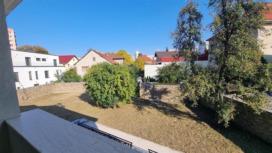 Vila - Bloc modern de 11 camere zona Centrul Civic , Onix - 38