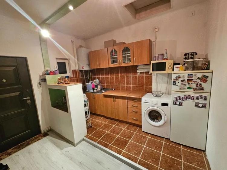 Ofer spre vanzare un apartament de 2 camere in zona Titan, 7 minute de metrou - 4