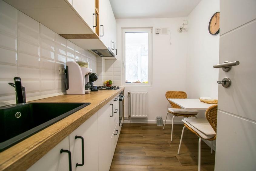 Bd.Obregia 2 camere,renovat lux,mobilat-utilat,centrala proprie,etaj 3/10 - 9