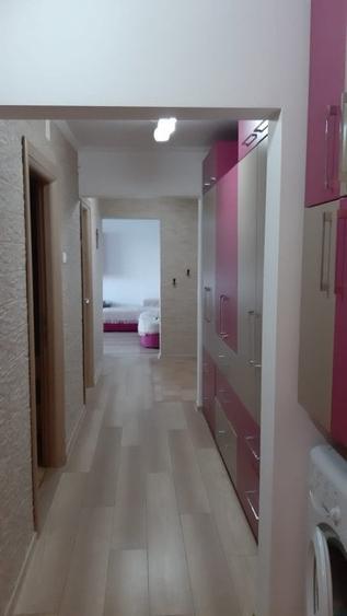 Apartament cu 3 camere, decomandat, zona Tomis III centrala pe gaz - 23