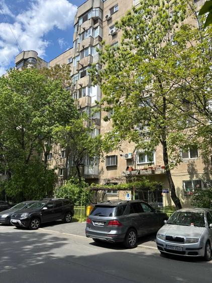 Apartament 4 camere strada Dorneasca, numar 13, sector 5 - 6
