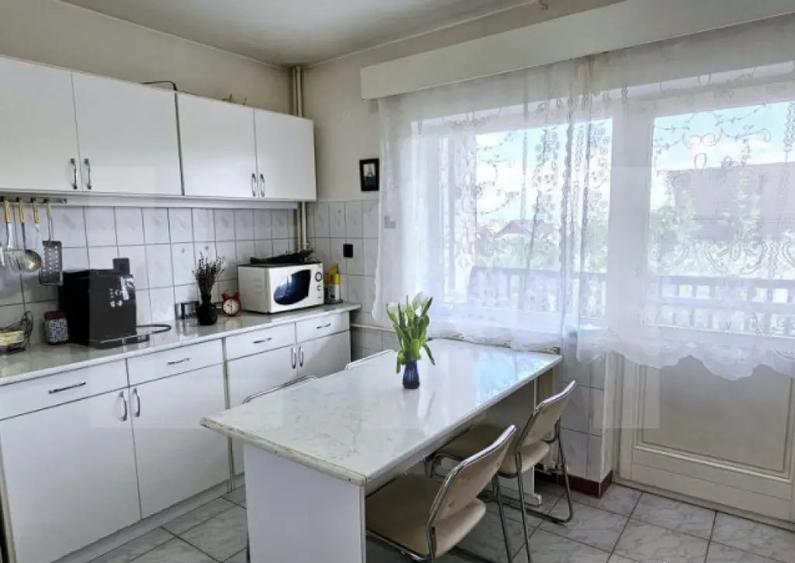 Casa, de vanzare, cu 6 camere, 300 mp, zona semicentrala - 6