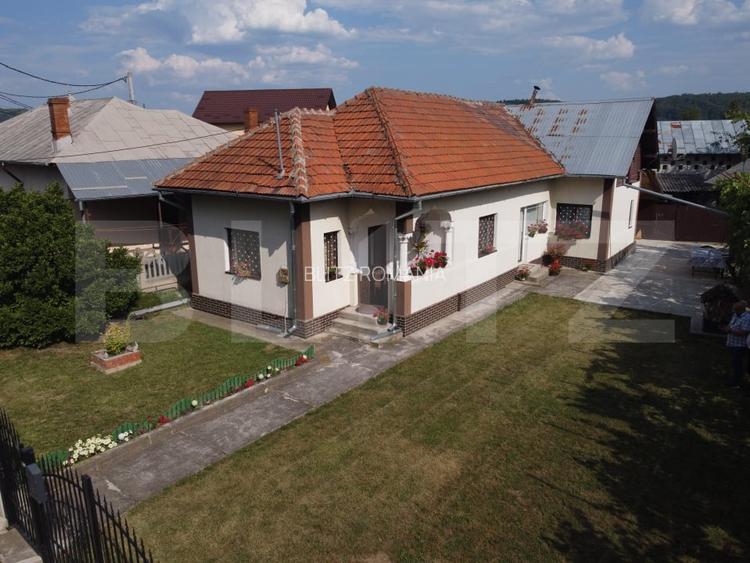 Casa de vacanta, de vanzare, cu 4 camere, 165 mp, zona Vulcana Pandele