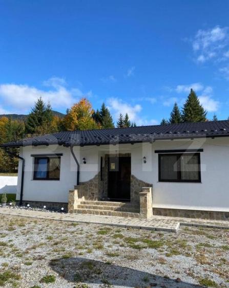 Casa de vanzare in Colibi?a, aproape de lac - 1