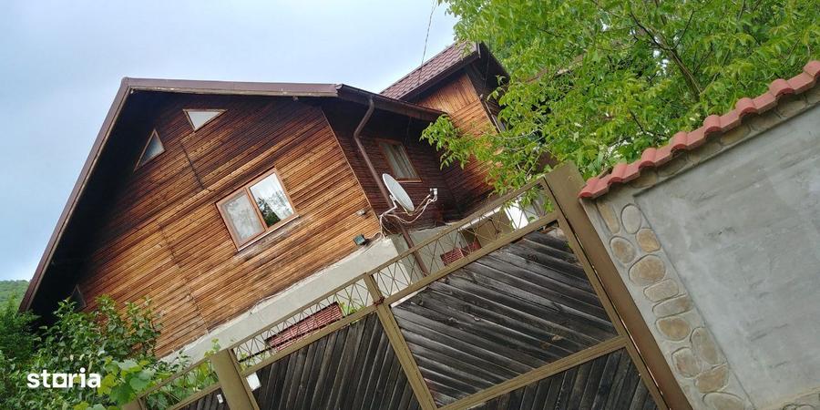 Casa la tara locuibila, cu gradina, ideala pentru liniste si relaxare - 4