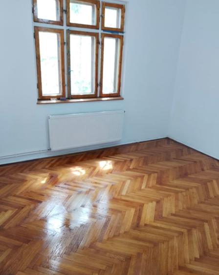 Vila p+m+1 in ultracentralul capitalei,stradal pe Splaiul UNIRII,locatie top - 9