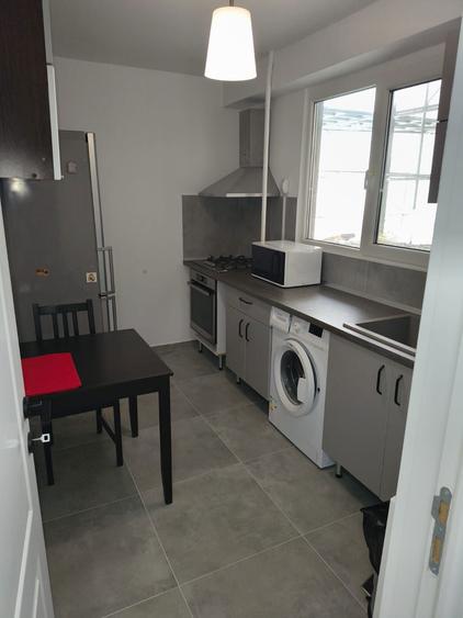 Inchiriez apartament 2 camere - 3
