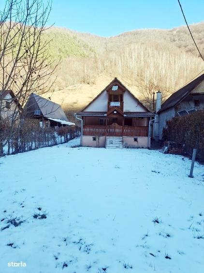 VAND CABANA LOTRIOARA (Boita) aproape de DN7 / Valea Oltului - 2