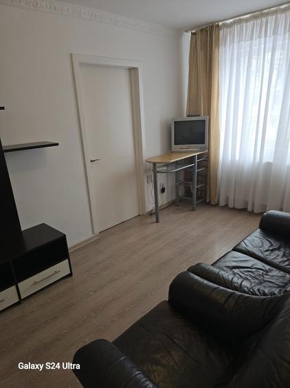 Inchiriez apartament 2 camere - 8