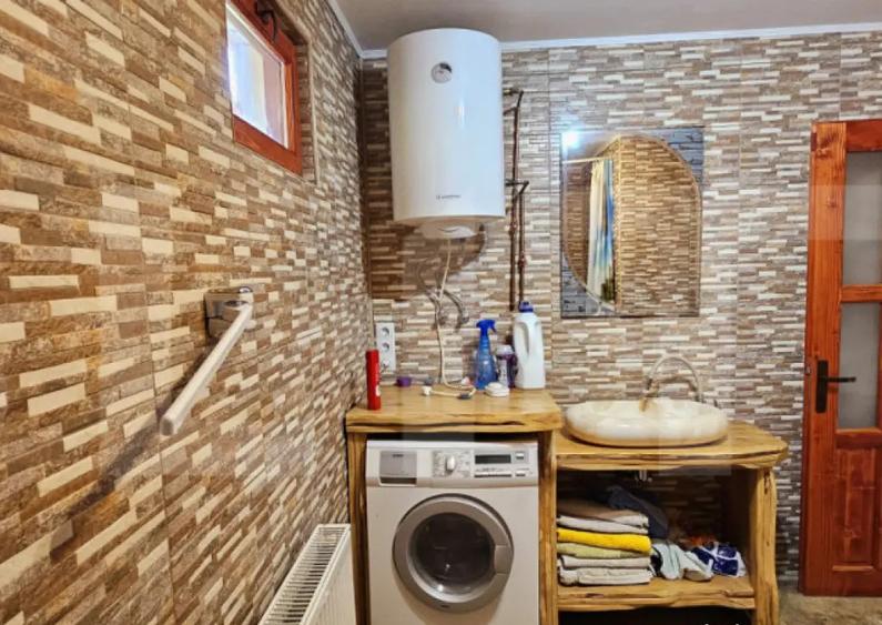 Casa de vanzare, sub padure, intr-un cadru natural deoseb - 6